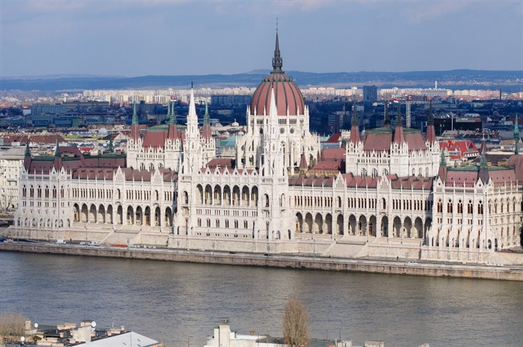 Budapešť - Parlament | Bratislava, Budapešť a relax v termálech