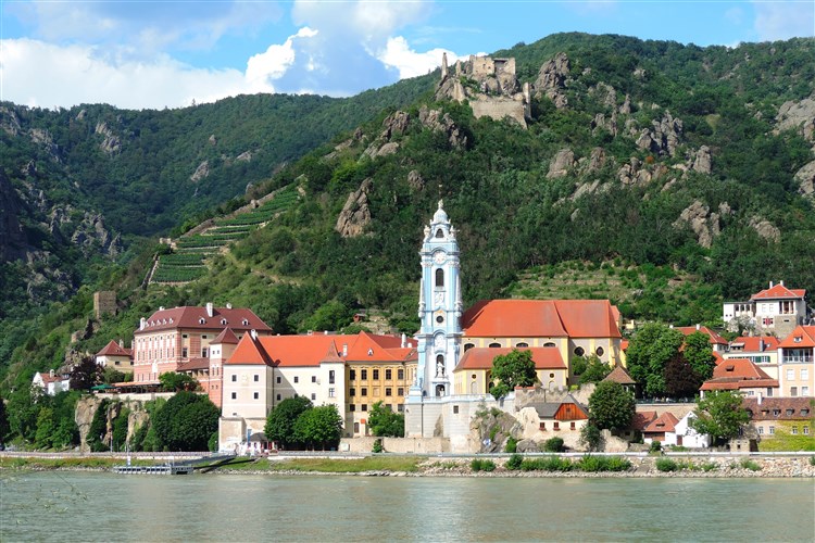 Dürnstein | Lodí po Dunaji a horským vlakem do Alp