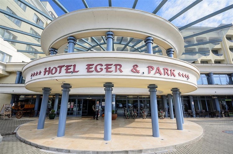 HOTEL EGER & PARK Autobusovou dopravou