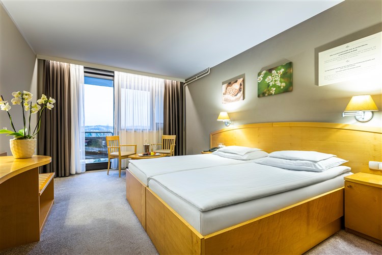 Dvoulůžkový pokoj | HOTEL AJDA Autobusovou dopravou