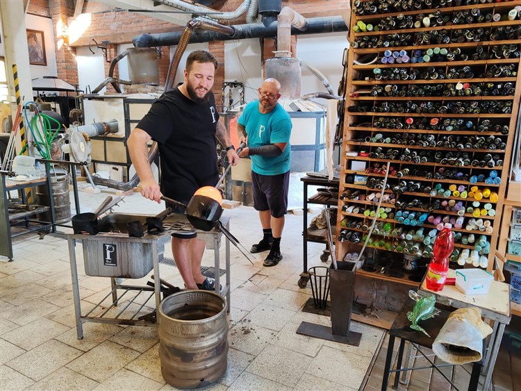 Kunratice u Cvikova - Pačinek Glass (c) M. Foltýn | Za skláři do křišťálového údolí
