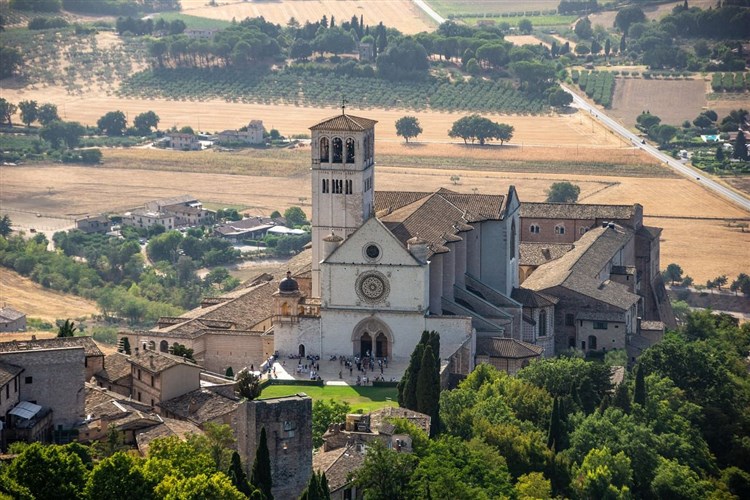 Assisi - bazilika sv. Františka | Italská kráska Umbrie a pobřeží Jaderského moře