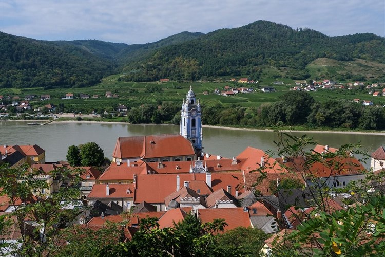 Dürnstein | Lodí po Dunaji a horským vlakem do Alp