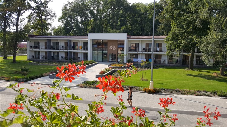 HOTEL THERMAL/AQUA Autobusovou dopravou