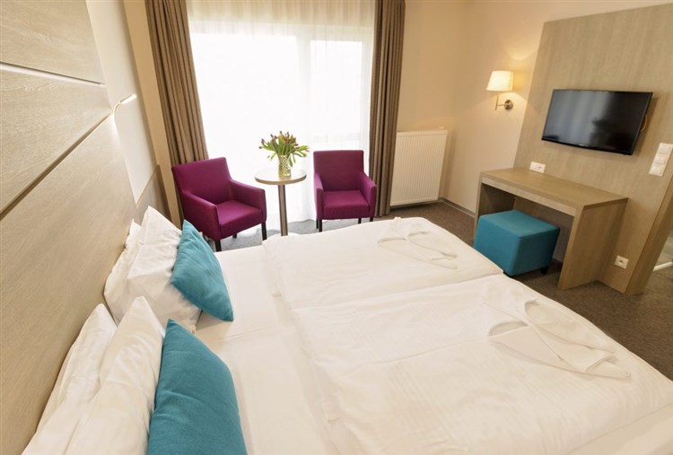 HOTEL THERMAL/AQUA Autobusovou dopravou